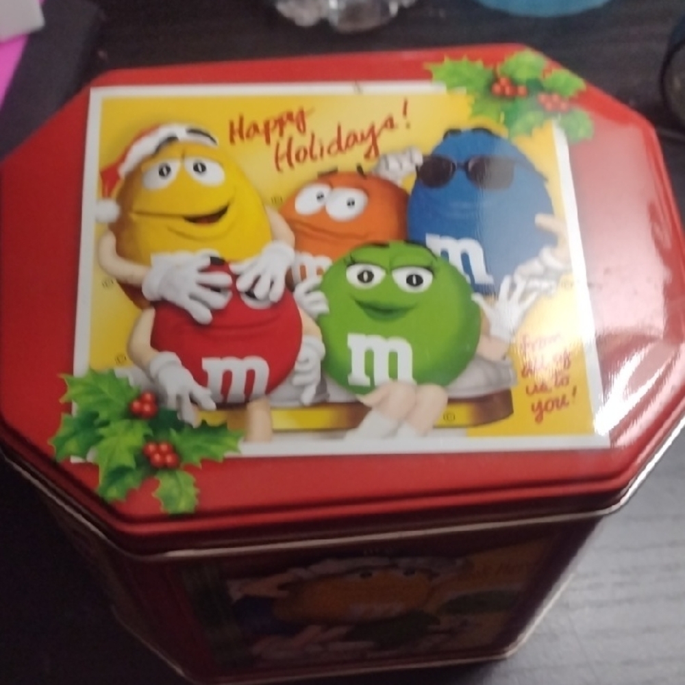 M&M'S Festive Red Tin